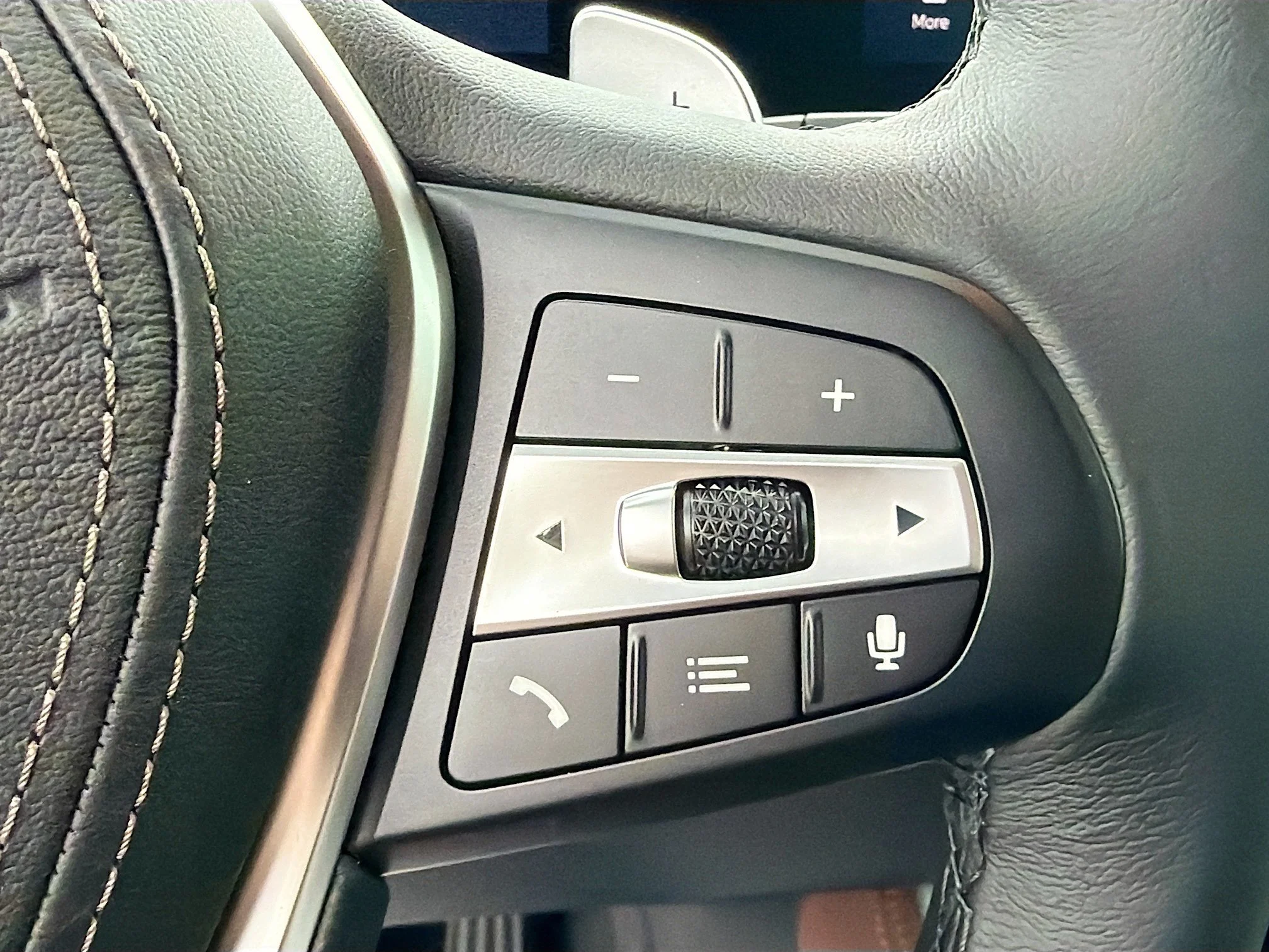 New 2026 Skyscraper Grey Metallic BMW xDrive40i image 39