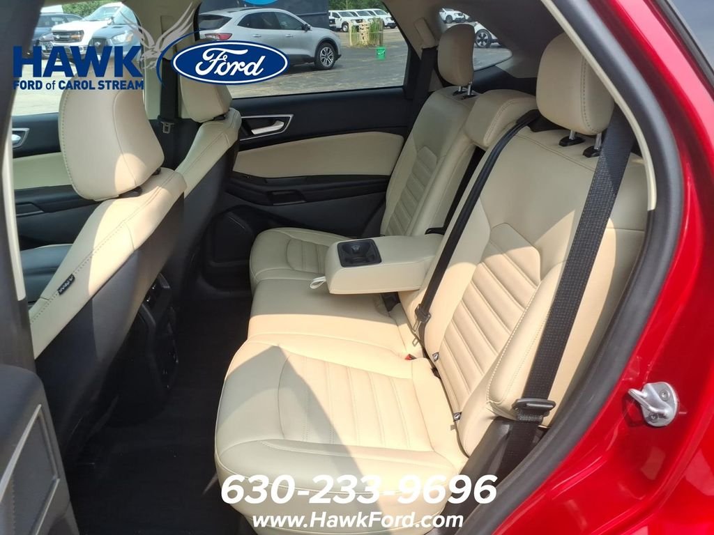 Used 2023 Red Ford SEL image 31