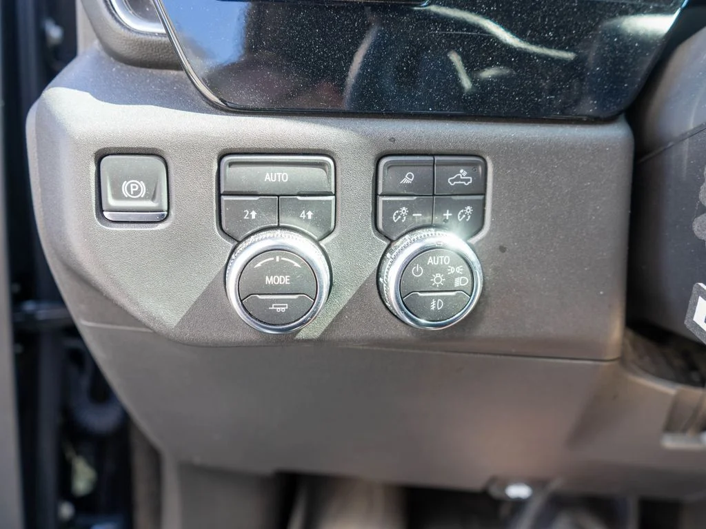 Used 2025 Black GMC Elevation image 23