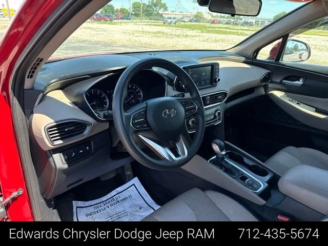 Used 2019 Red Hyundai SE image 13