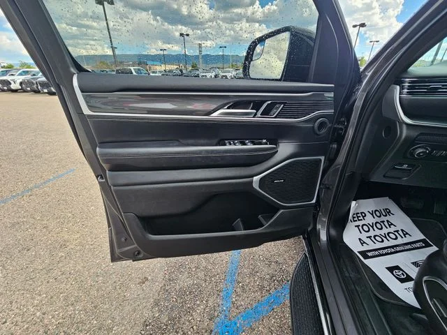 Used 2023 Gray Metallic Jeep Base image 15