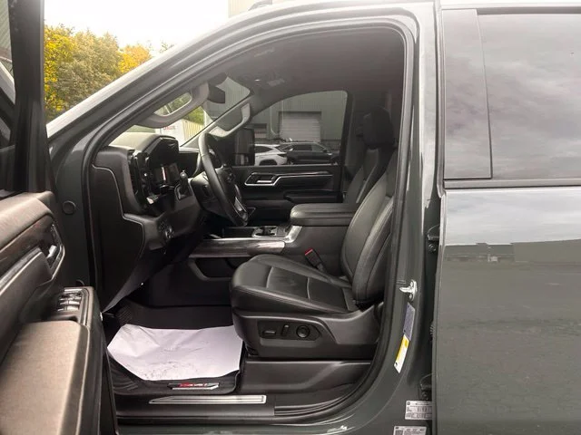Used 2025 Gray Chevrolet LTZ image 17