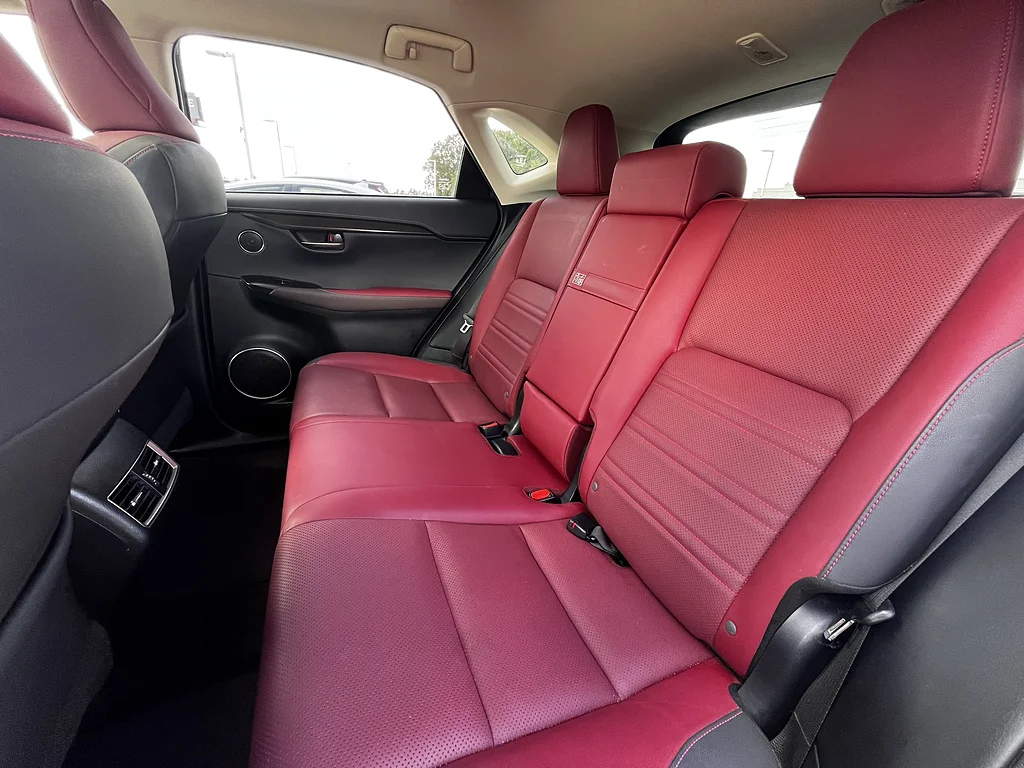 Used 2018 Eminent White Pearl Lexus Base image 10