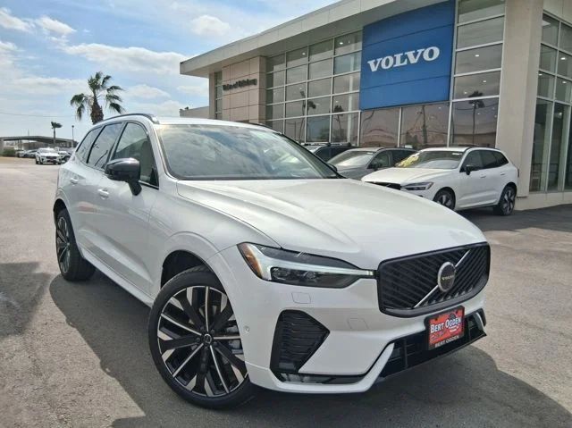 2026 Volvo XC60 B5 Ultra Dark AWD's photo