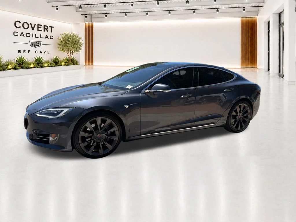 Used 2018  Tesla 75D image 5