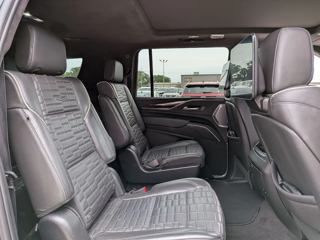 Used 2024 Black Cadillac Sport Platinum image 22