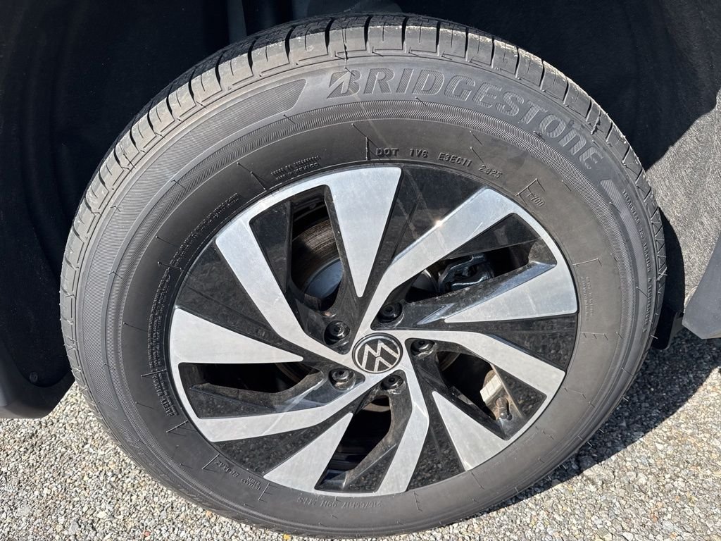 New 2025 White Volkswagen 2.0T S image 9