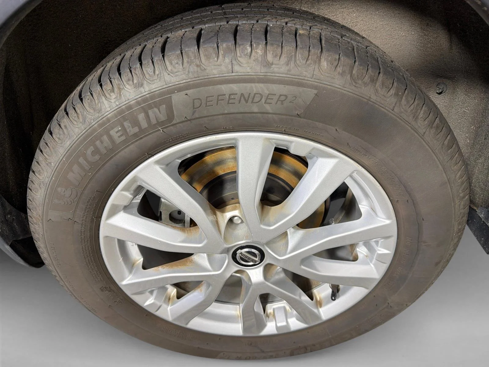 Used 2021 Red Nissan S image 17