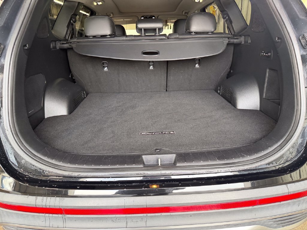 Used 2022 Black Hyundai SEL image 23