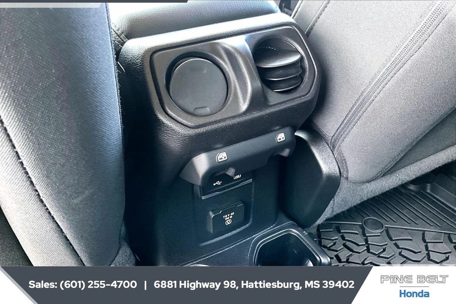 Used 2020 Sting-Gray Clearcoat Jeep Sahara image 24