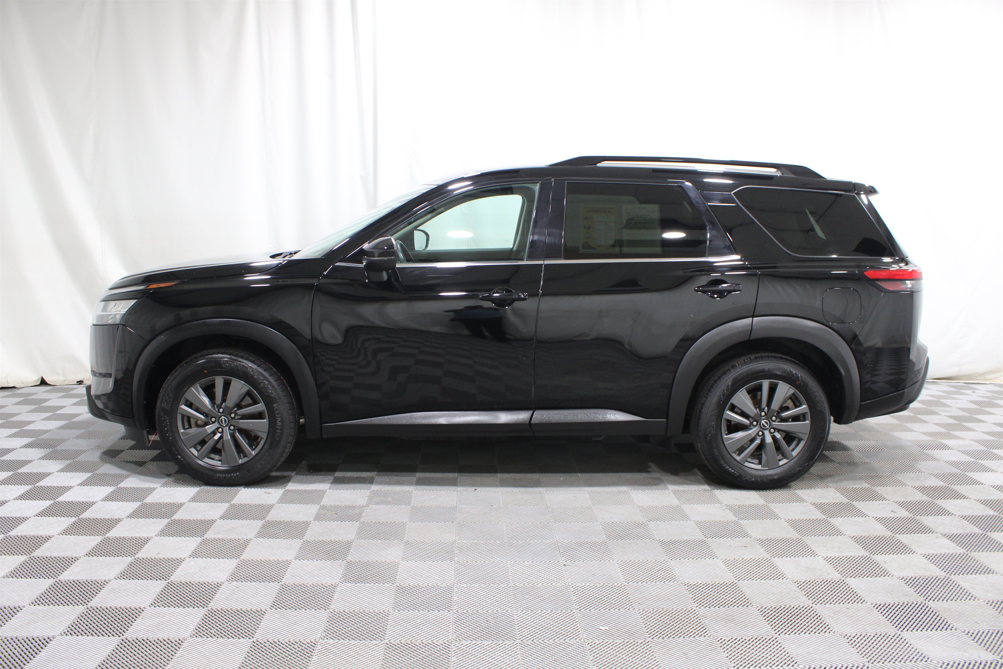 Used 2022 Super Black Nissan SV image 35