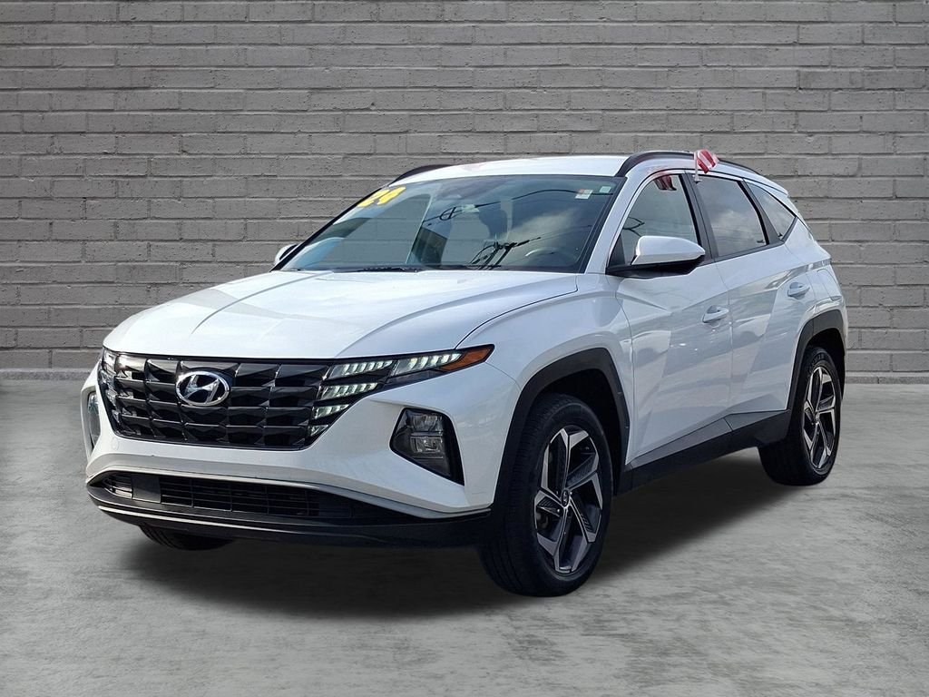Used 2024 White Hyundai SEL image 3