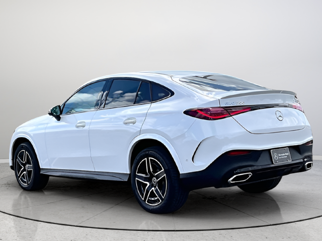 Used 2026  Mercedes-Benz GLC 300 Coupe image 4