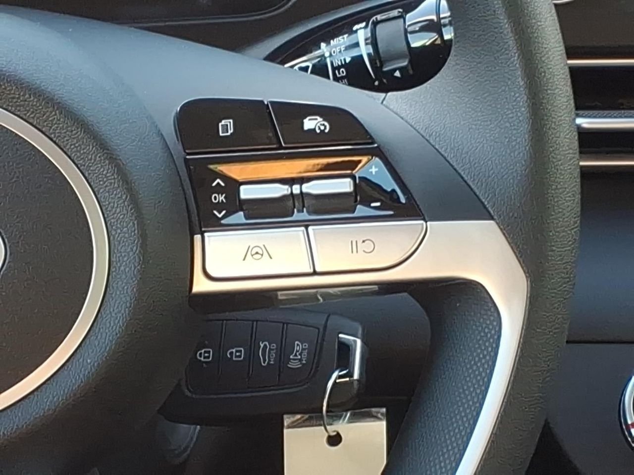 New 2026 Abyss Black Hyundai SE image 20