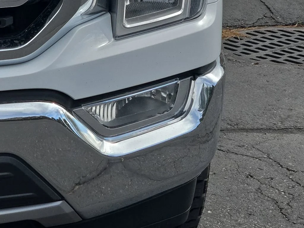 Used 2021 White Ford XL image 17
