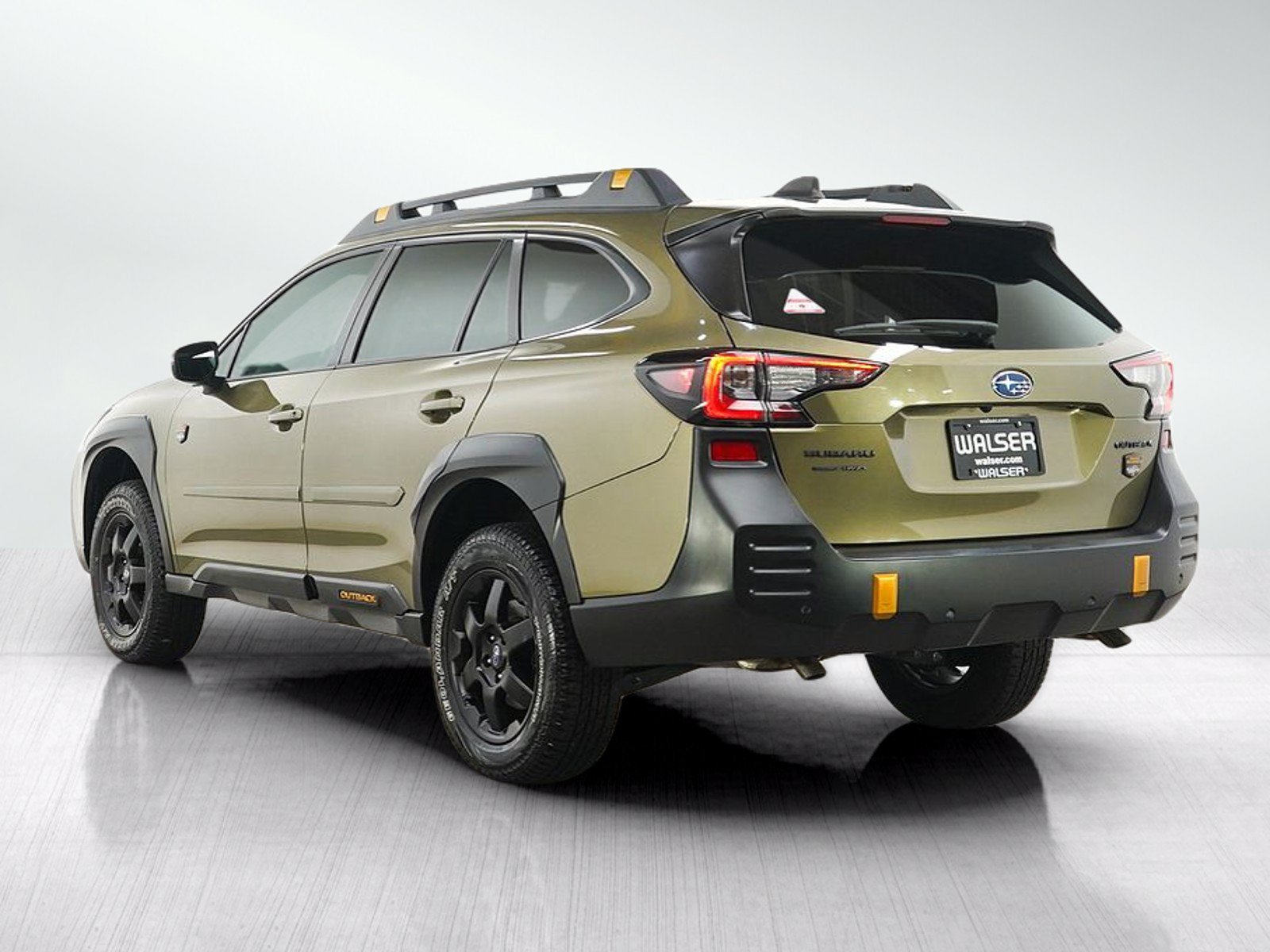 Used 2023 Autumn Green Metallic Subaru Wilderness image 3