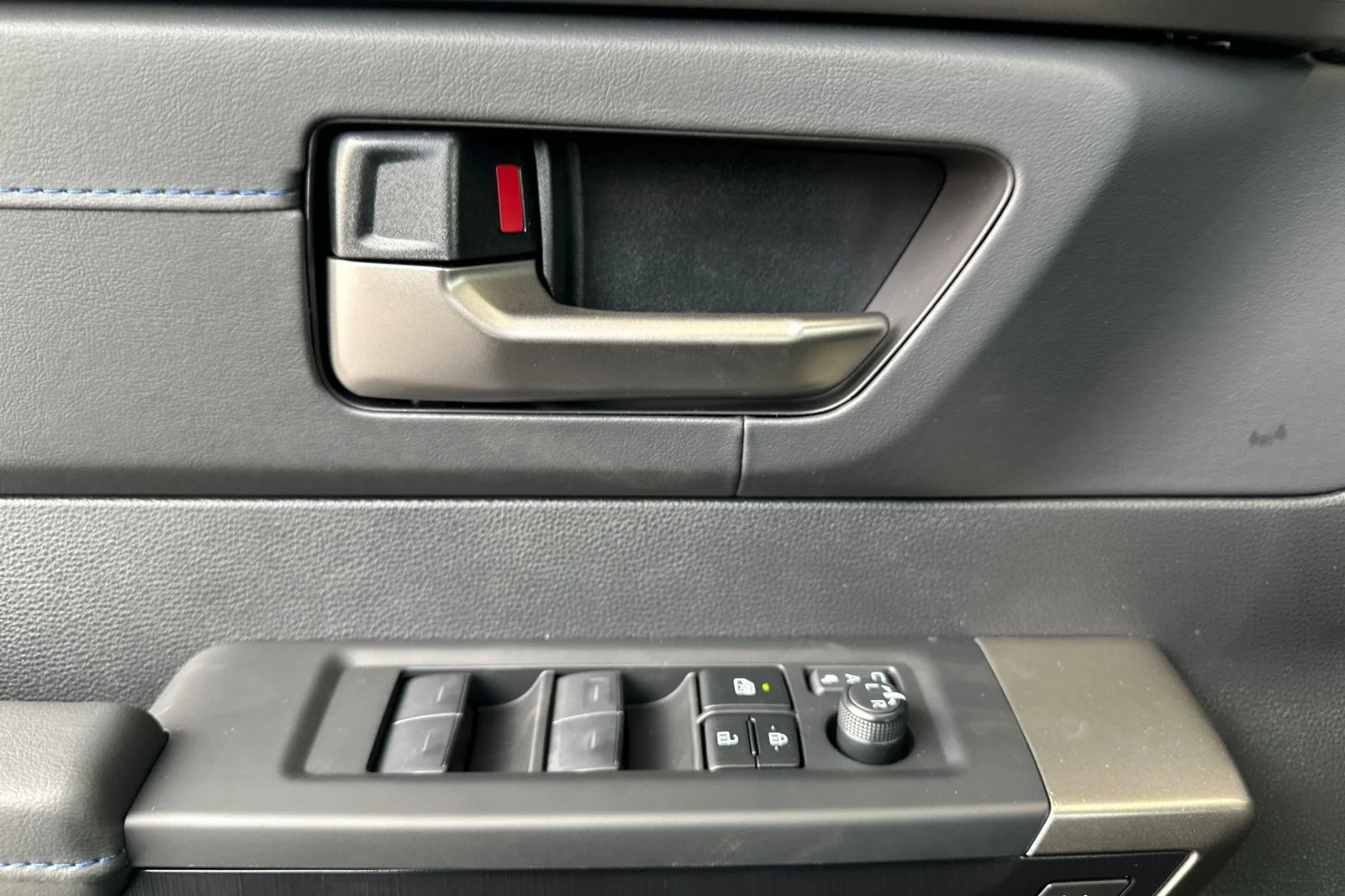 2026 Toyota Tundra Platinum - Photo 10