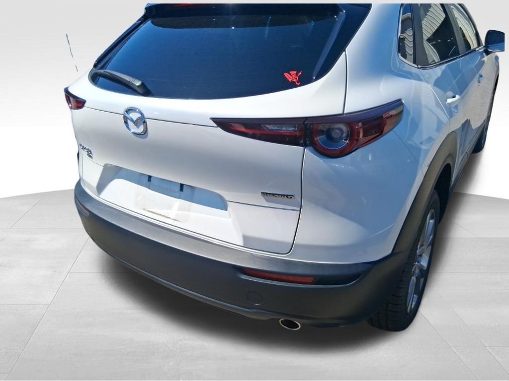 Used 2021 White Mazda Select image 5