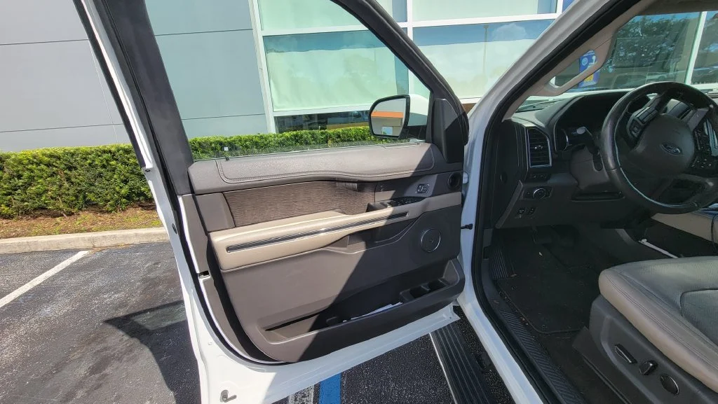 Used 2020 White Ford Limited image 11