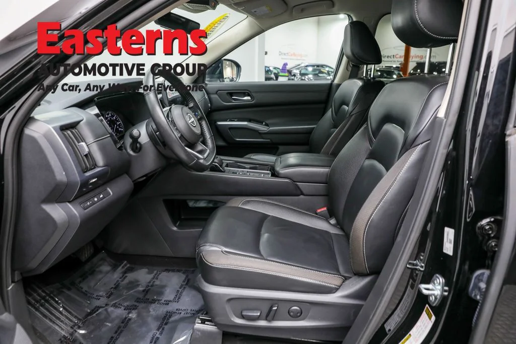 Used 2023 Black Nissan SL image 13