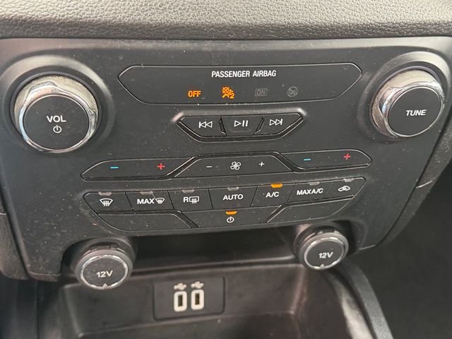 Used 2021 Silver Ford XLT image 25