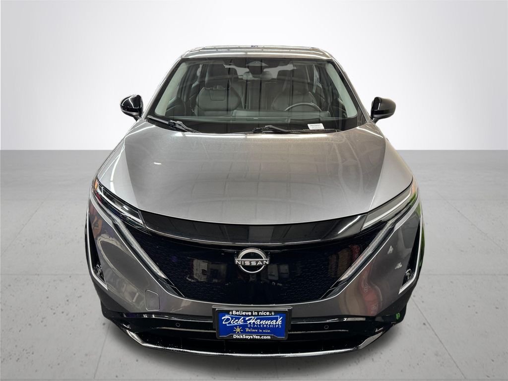 Used 2023 Gun Metallic Nissan ENGAGE image 11