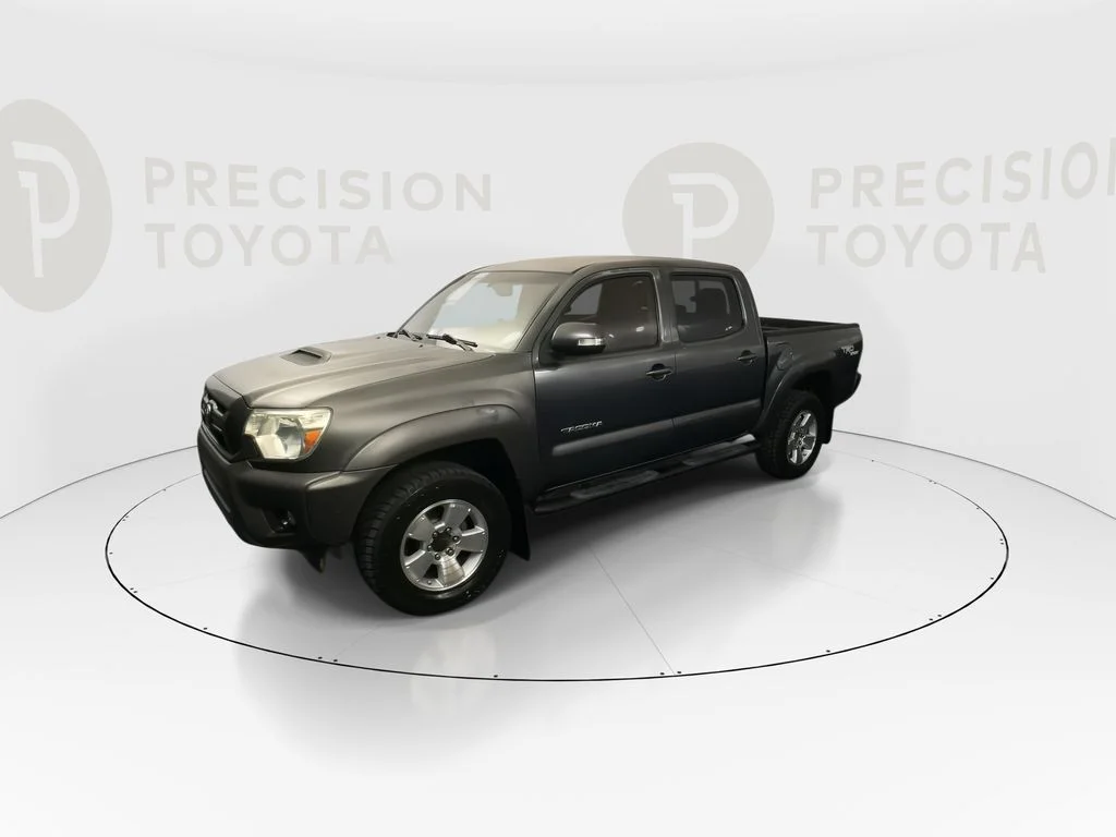 Used 2013 Magnetic Gray Metallic Toyota Base image 8