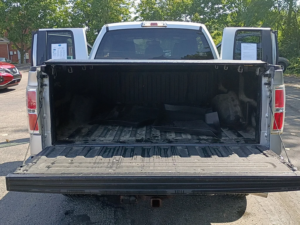 Used 2011 Ingot Silver Metallic Ford XLT image 13