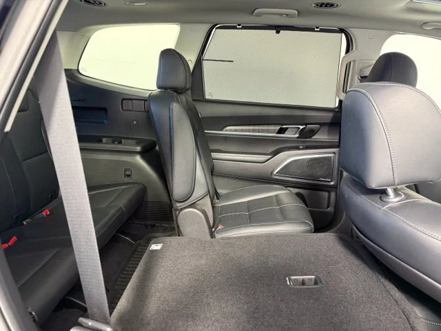 Used 2024 Black Kia SX image 17