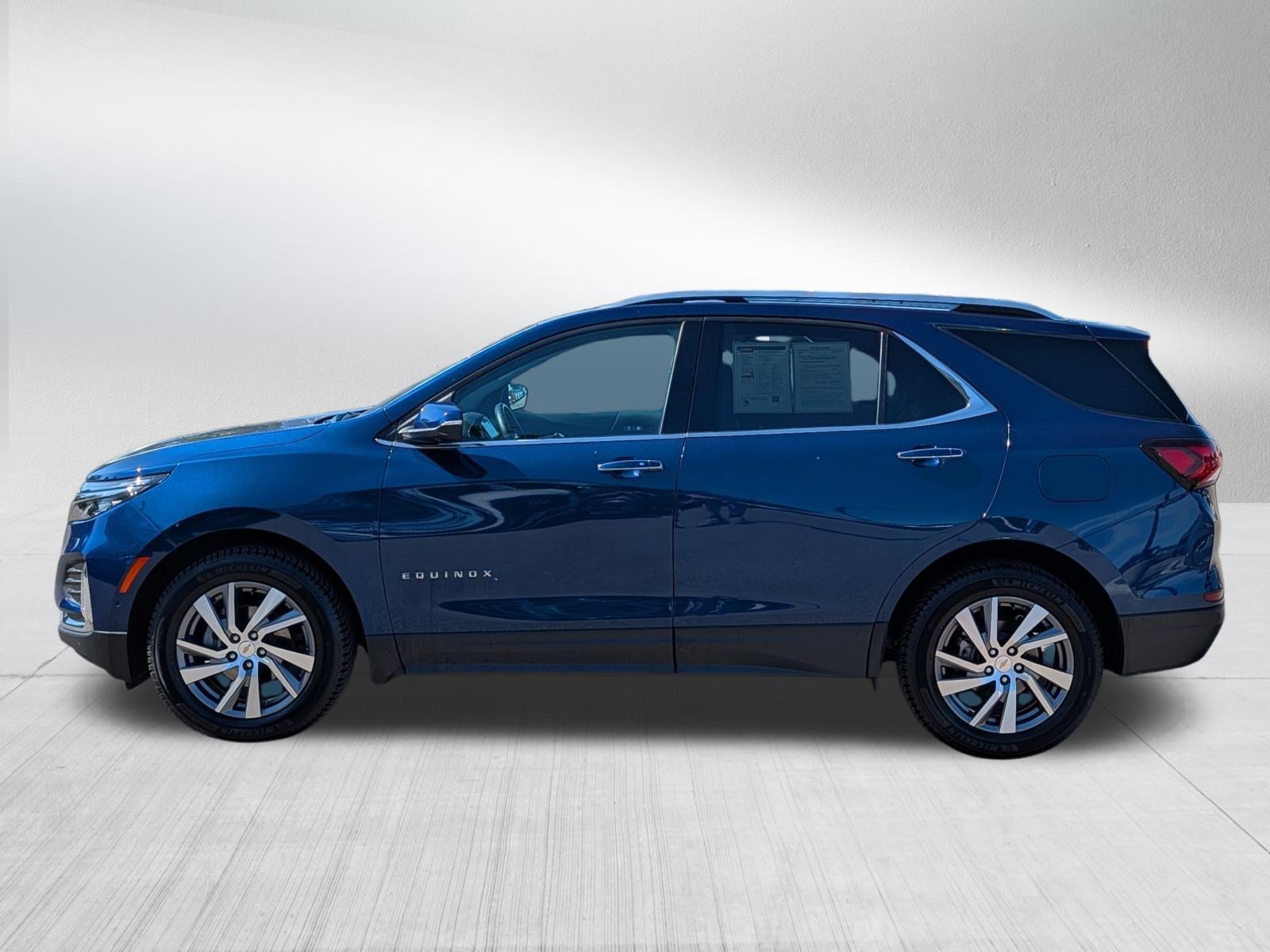 Used 2022 Blue Glow Metallic Chevrolet Premier image 4