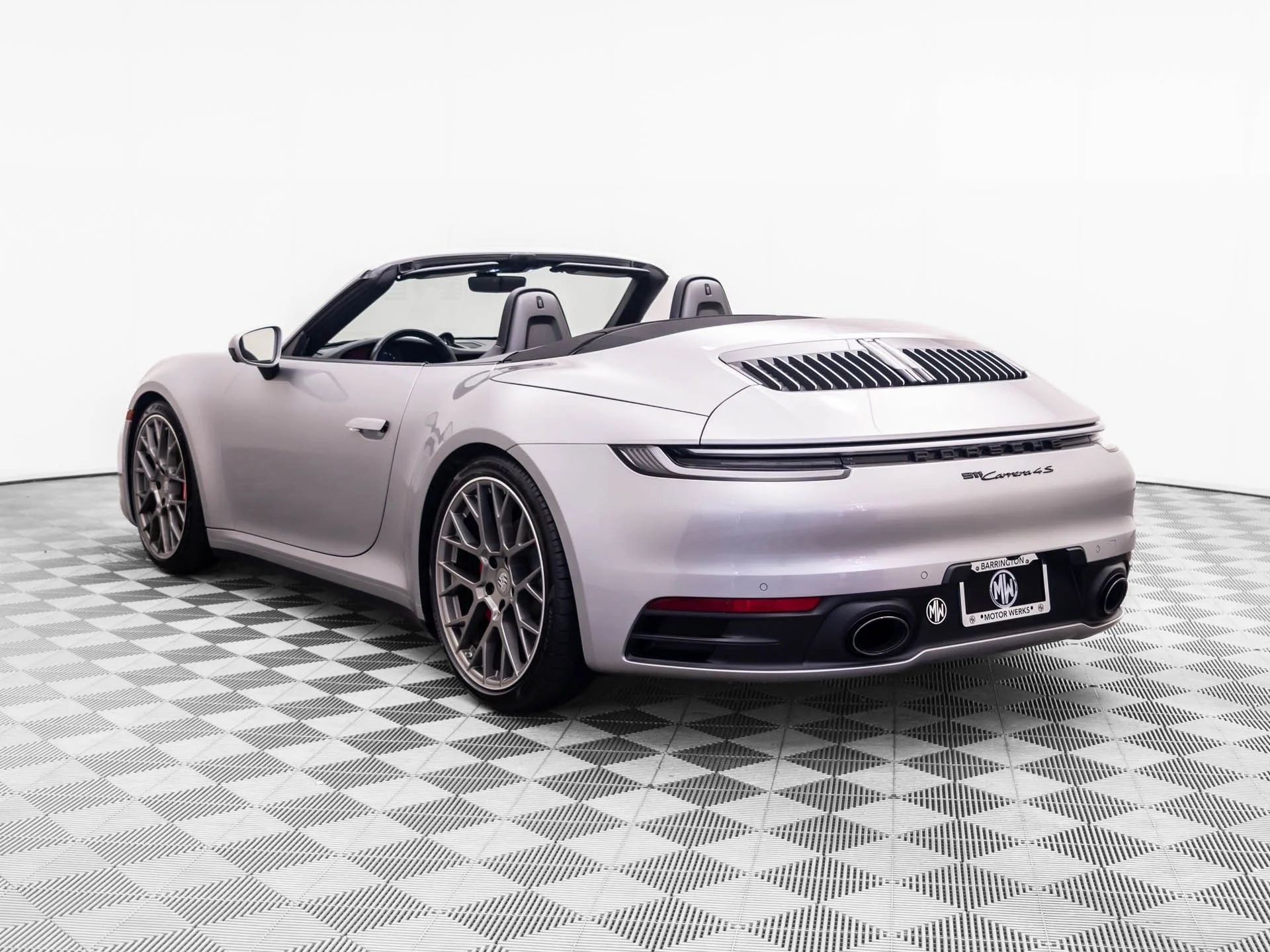 Used 2022 Silver Porsche Carrera 4S image 3