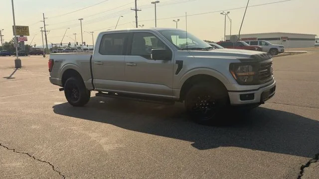 Used 2024 White Ford XLT image 2