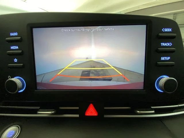 Used 2023 Red Hyundai SEL image 17