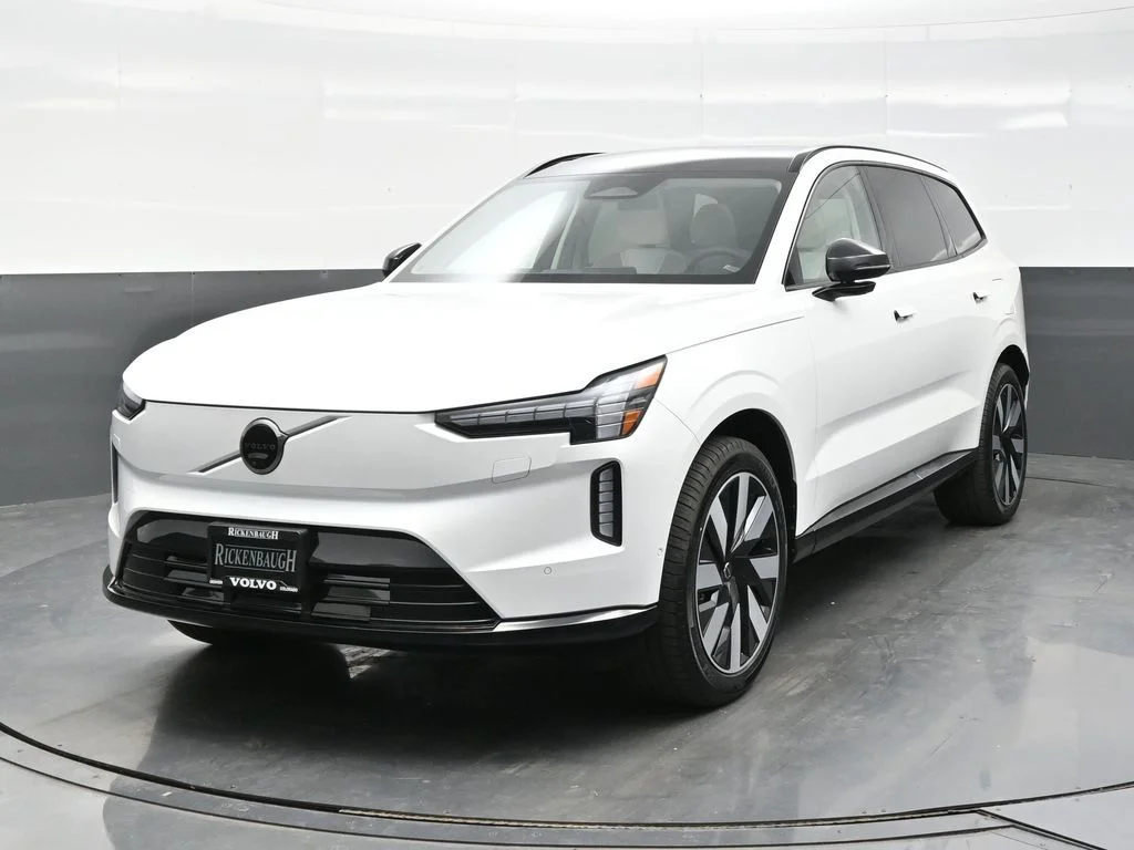 New 2026 Crystal White Volvo Twin Motor Plus image 2