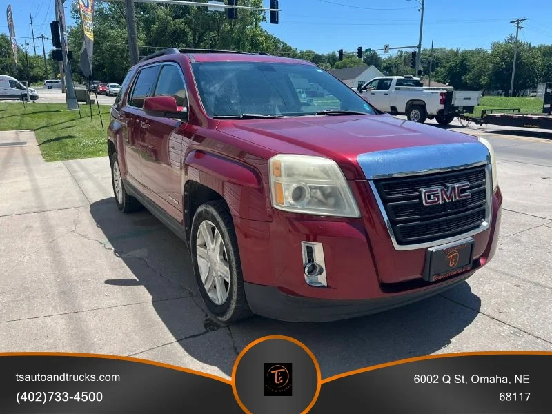 Used 2011 Red GMC SLT Sport Utility 4D image 4