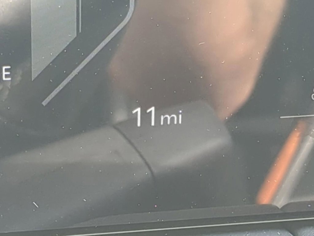 New 2027 Glacial White Pearl Kia X-LINE SX image 34