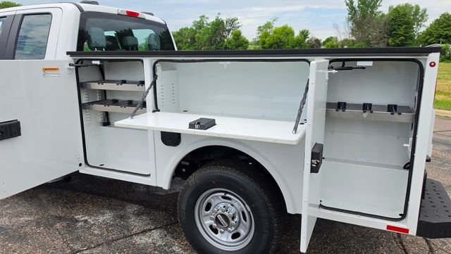 New 2026 Oxford White Ford XL image 9