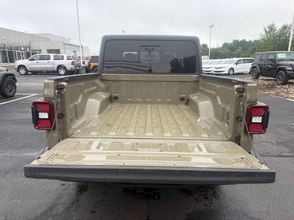 Certified Used 2020 Green Jeep Overland image 55