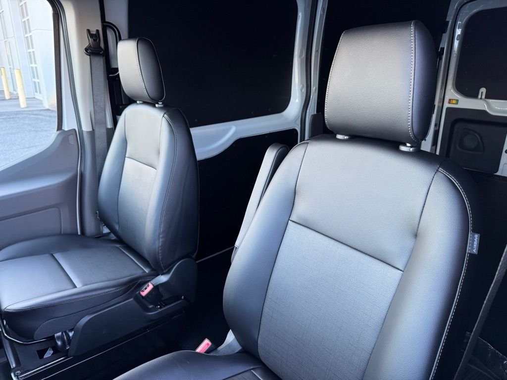 New 2026 Oxford White Ford Cargo Van image 7