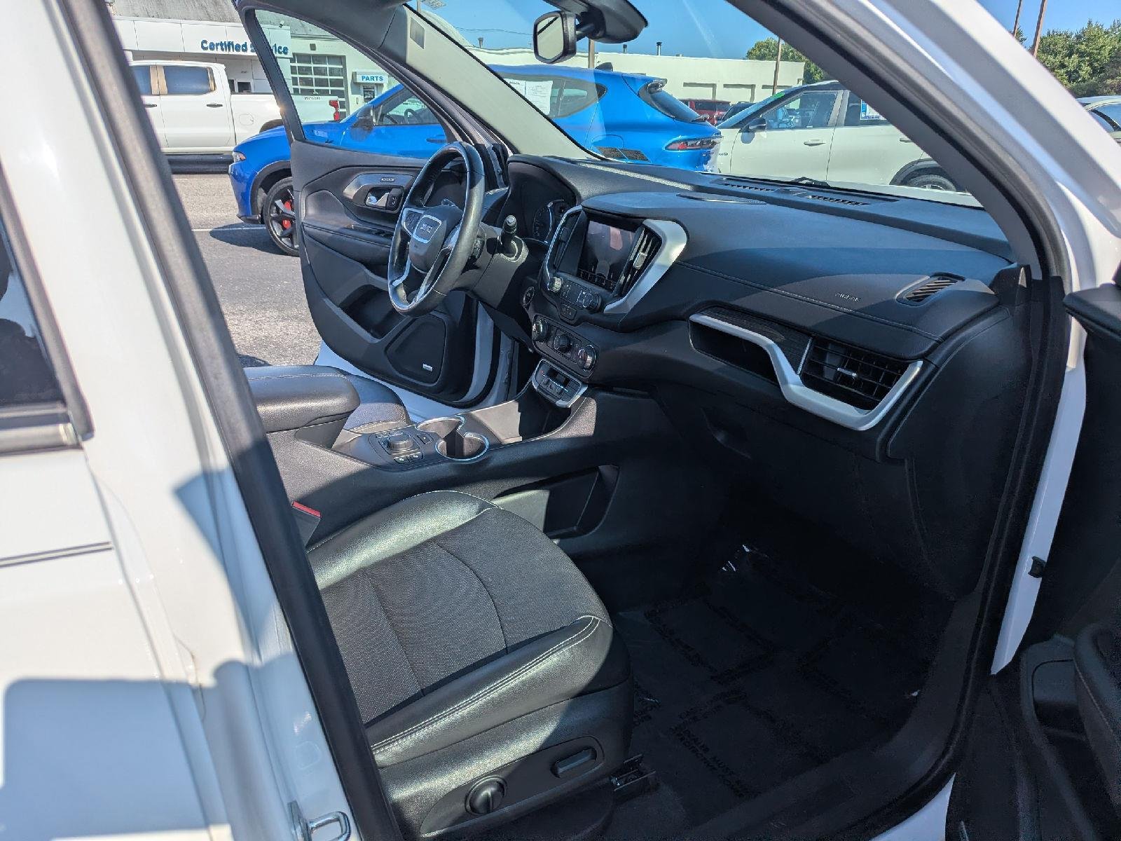Used 2022 Summit White GMC SLT image 35