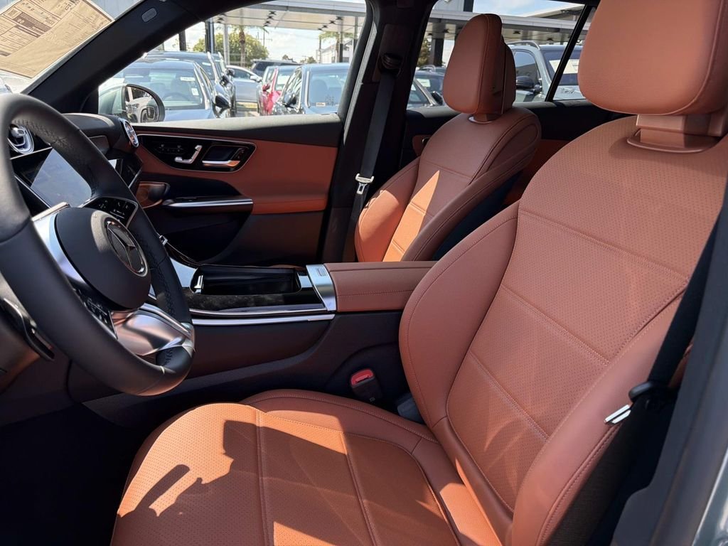 New 2027 Verde Silver Metallic Mercedes-Benz GLC 300 image 9