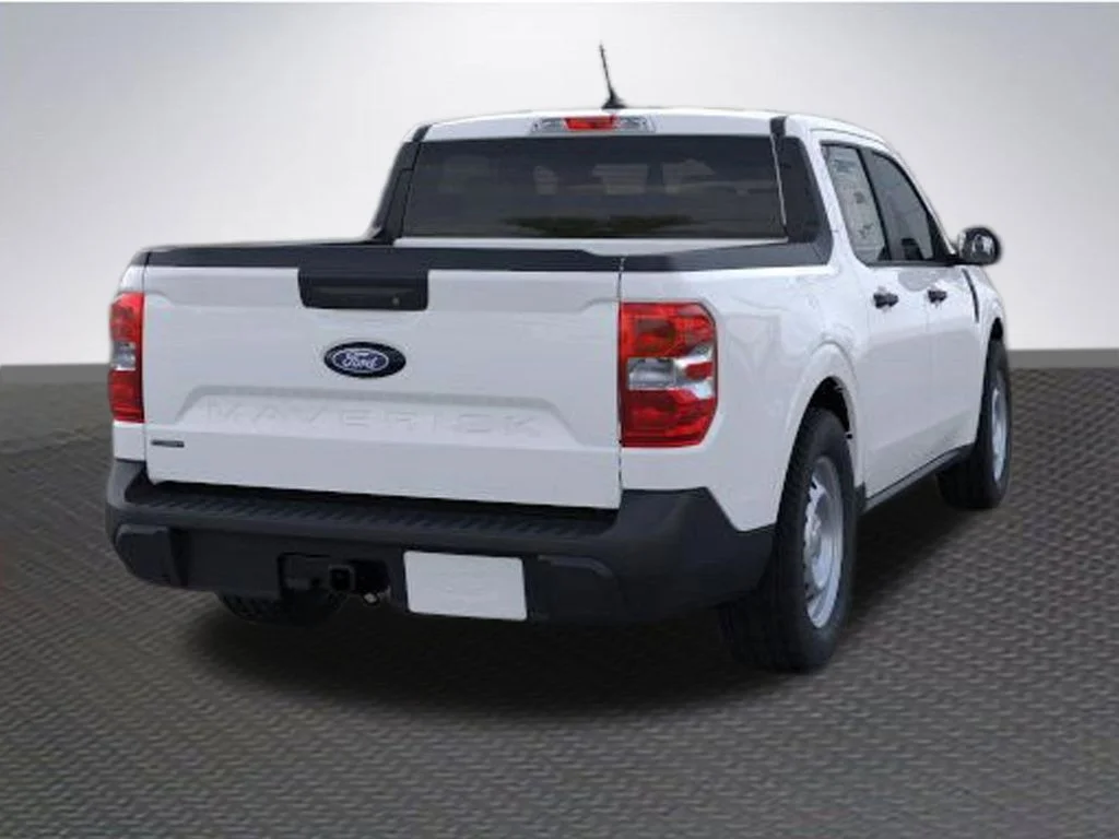 New 2026 Oxford White Ford XL image 8