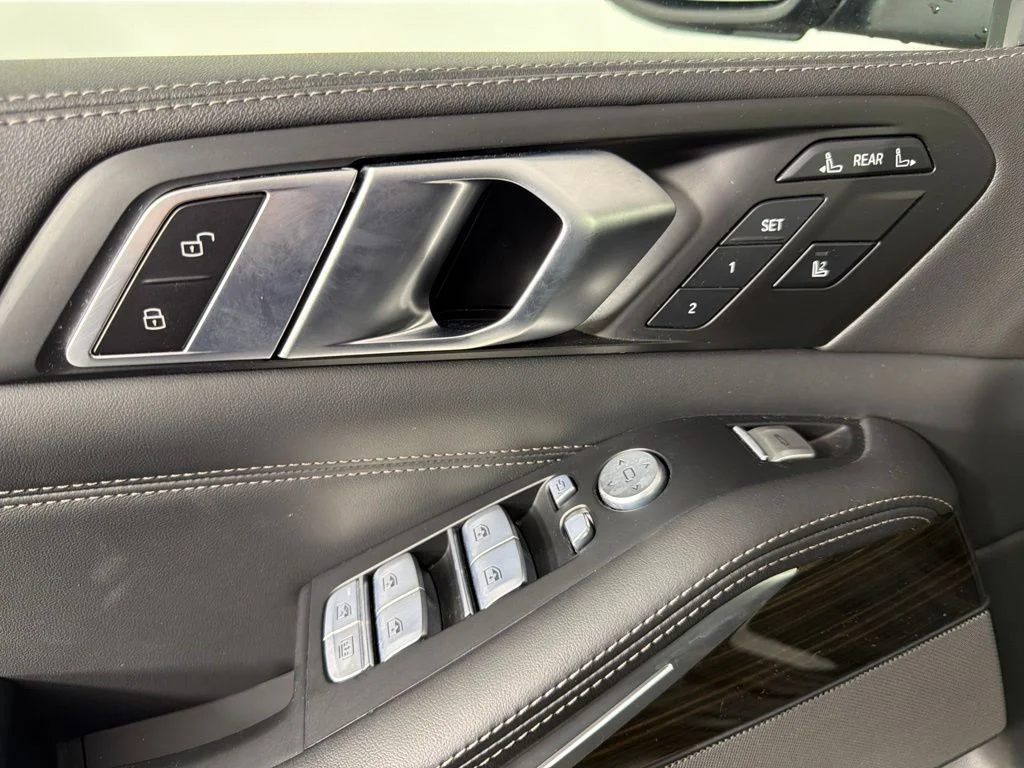 2023 BMW X7 40i - Photo 24