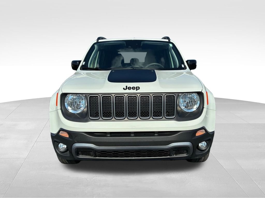 Used 2023 White Jeep Latitude image 6