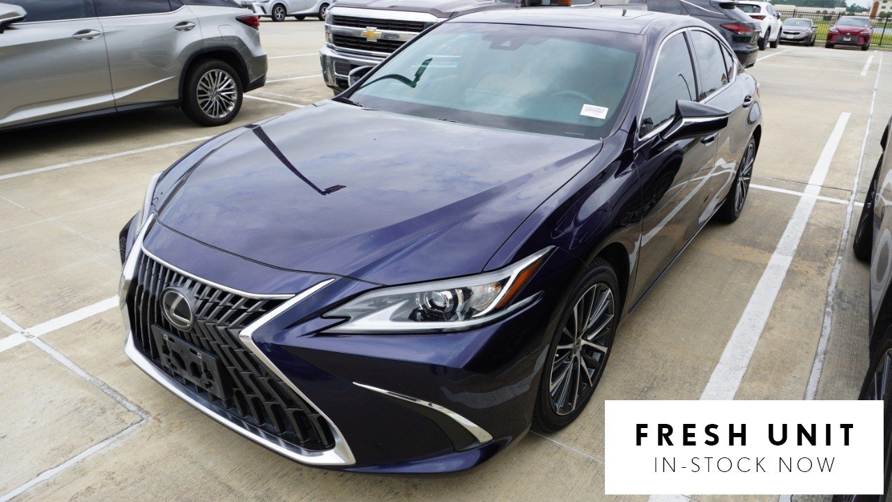 2022 Lexus ES 350 350's photo