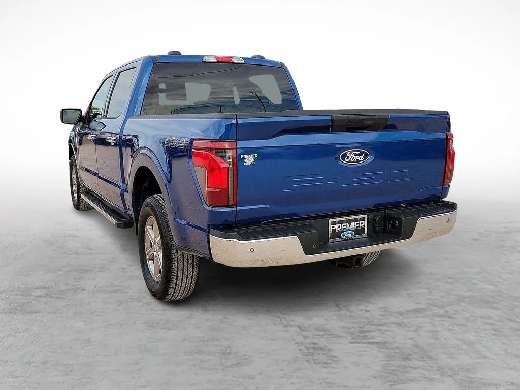 Used 2025 Blue Ford XLT image 8