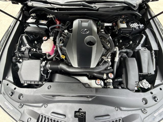 2024 Lexus IS 300 - Photo 27
