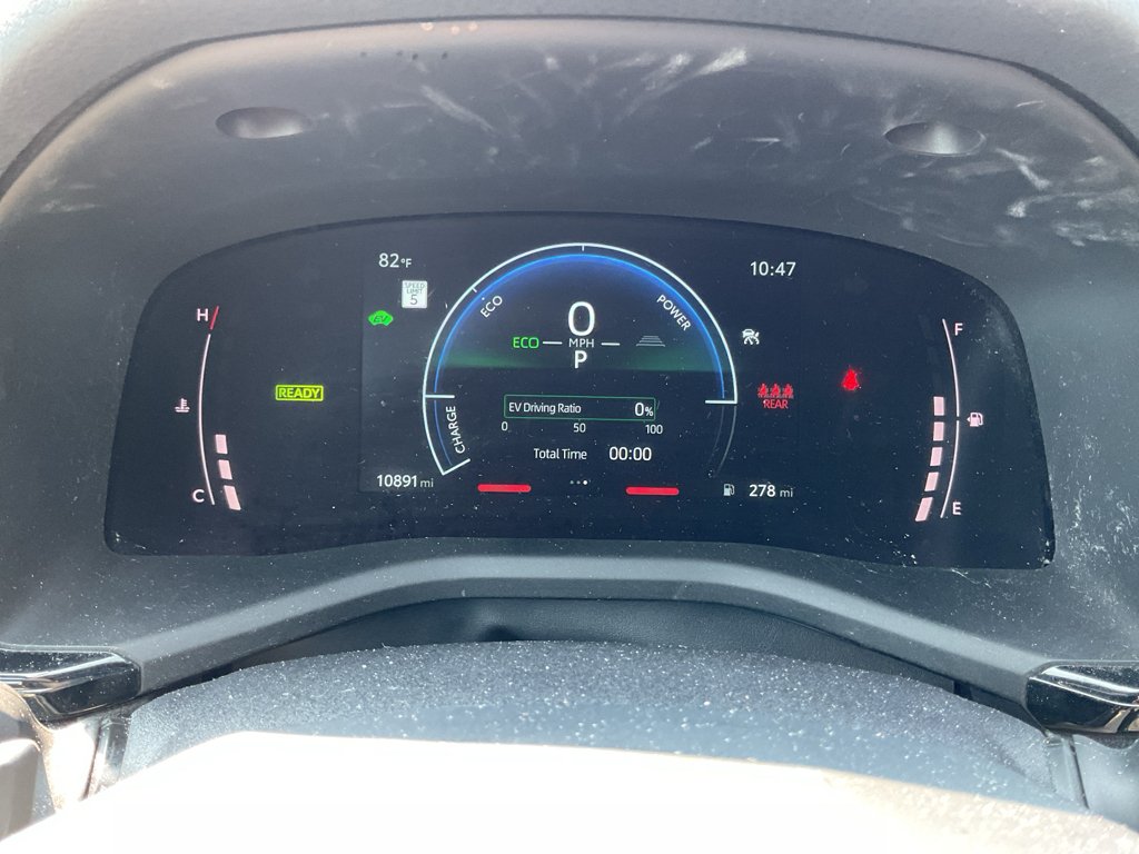 Used 2025 Ice Cap Toyota SE image 16