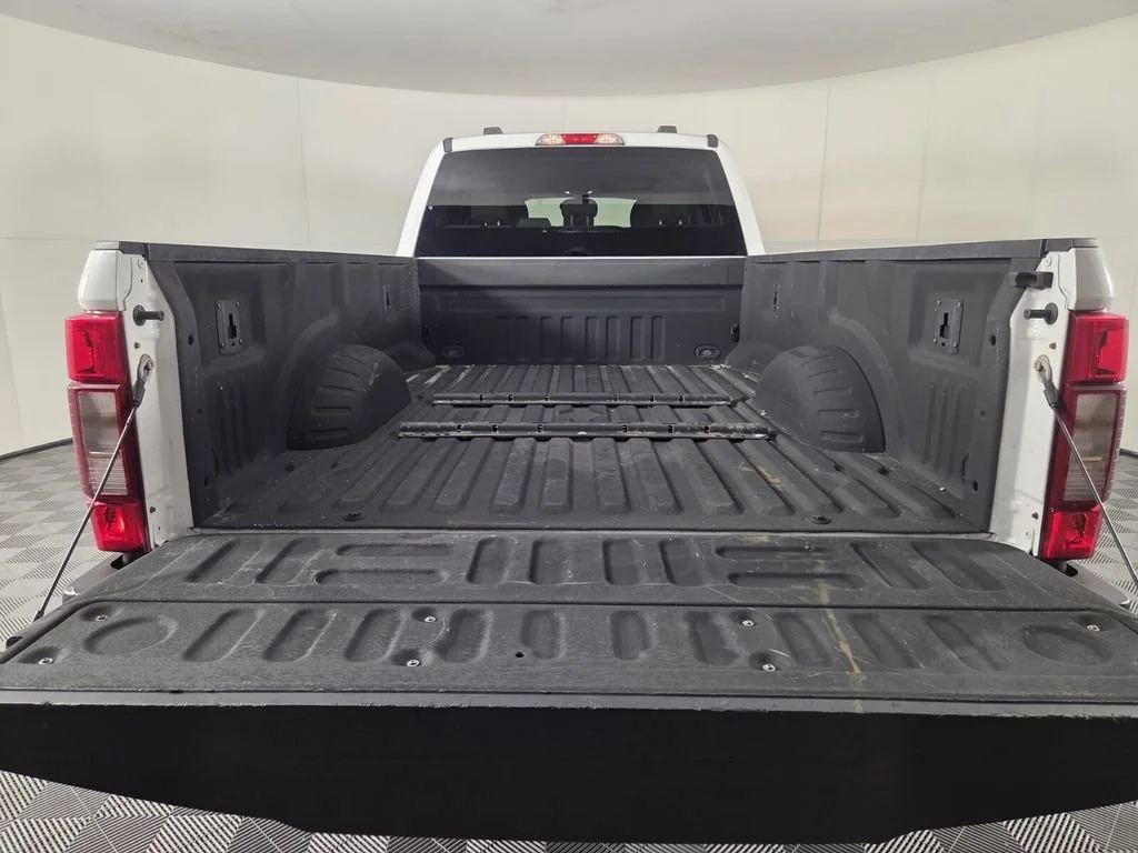 Used 2020 Oxford White Ford XLT image 28