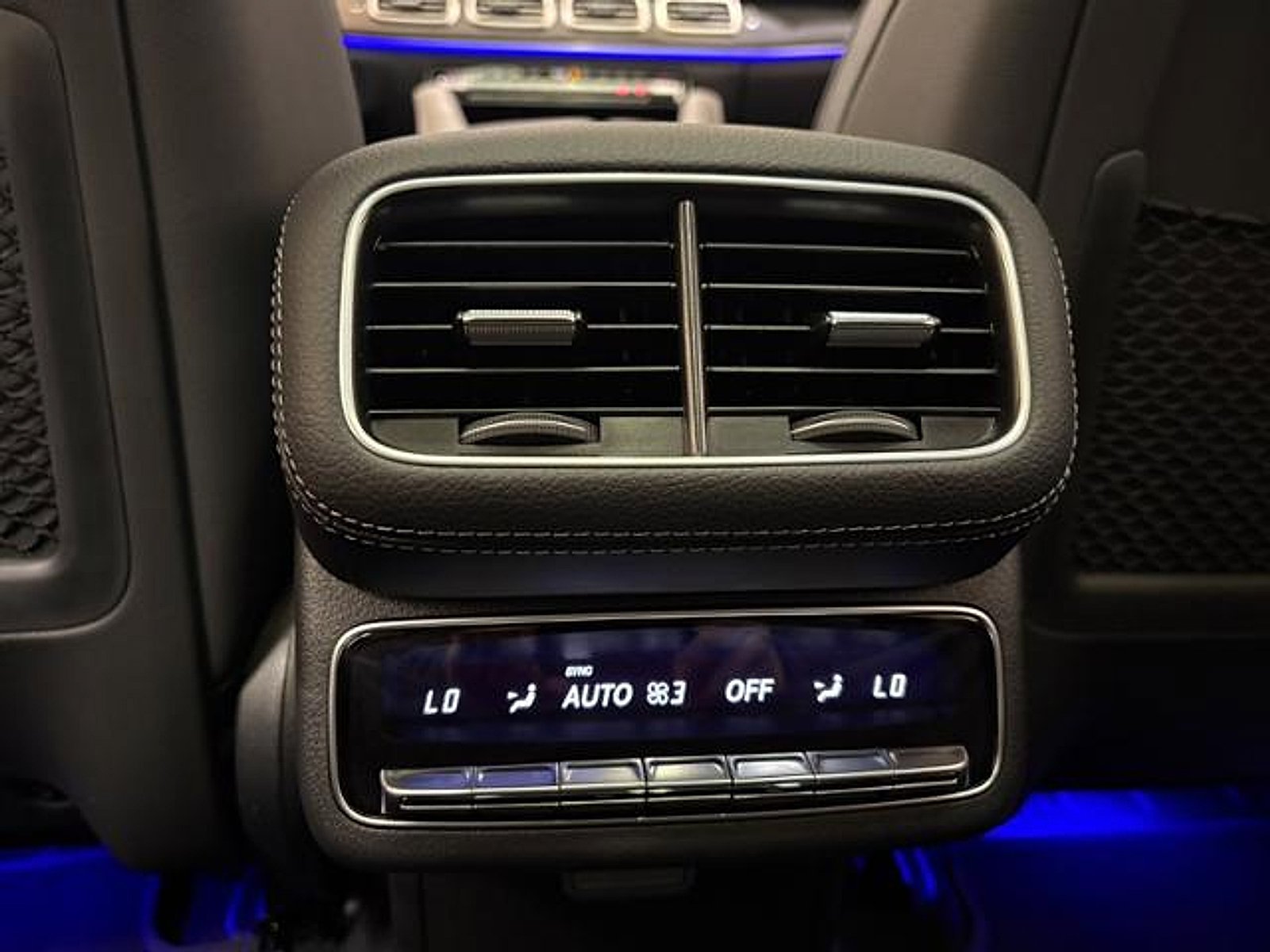New 2026 Polar White Mercedes-Benz 4MATIC® image 59